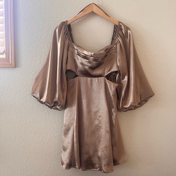 She + Sky Mini Dress with Puff Sleeve and Cut Outs - Picture 4 of 13